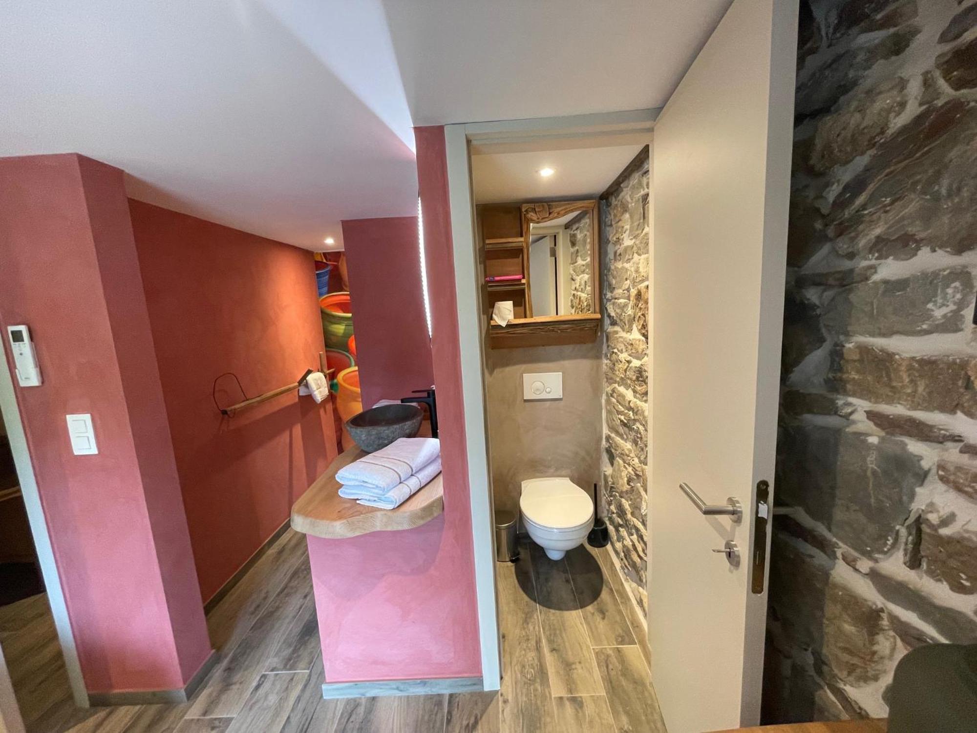 Les Chambres De Laurette Spa Exteriör bild